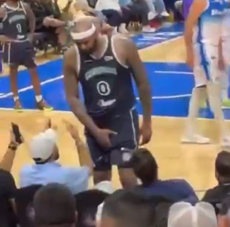 阿里纳斯谈考辛斯:不在自己国家克制点 小心早起腿被砍😂🔪